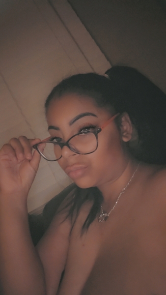 BritishBustSienna69