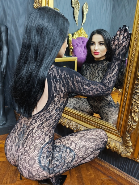VivianReeve