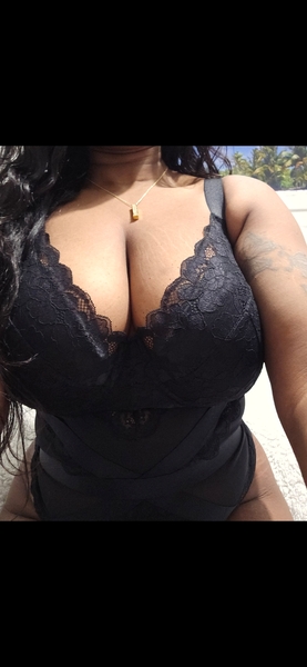 Ebony_Richards_x