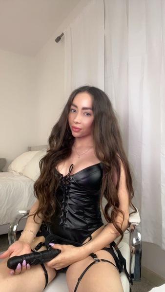 QueenChloeXO