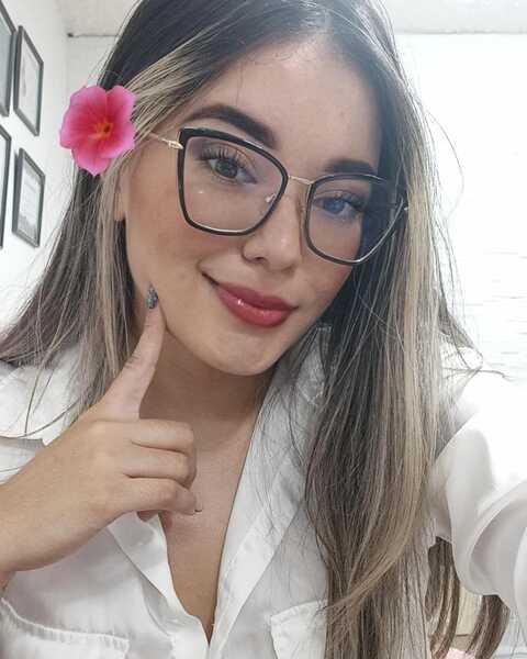 amyharperx's profile picture
