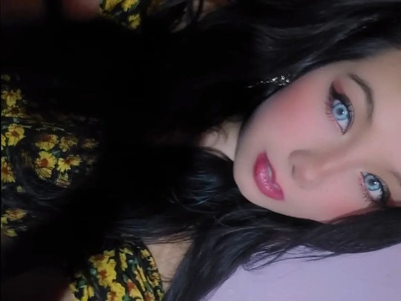 ninakisslove