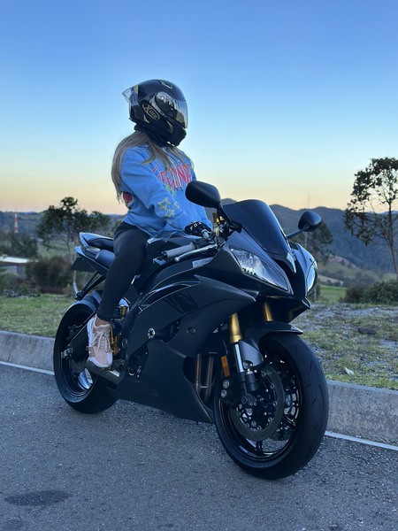 alison_ross's profile picture