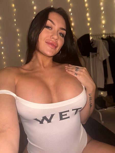 KINKY_KENDALL_KAY