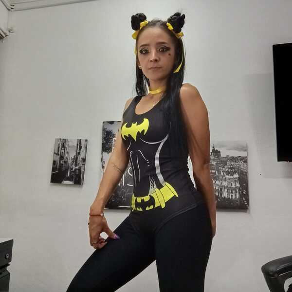 ariiagnagrande18's profile picture