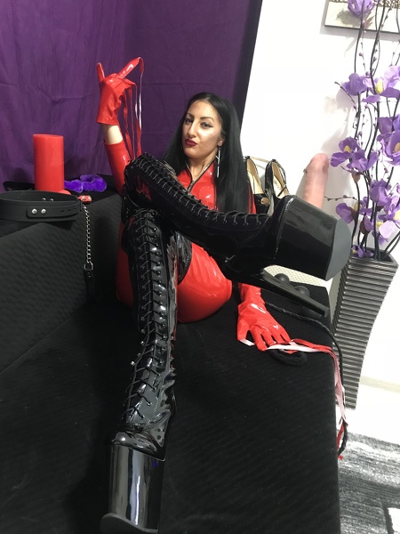 MissKendraBDSM111