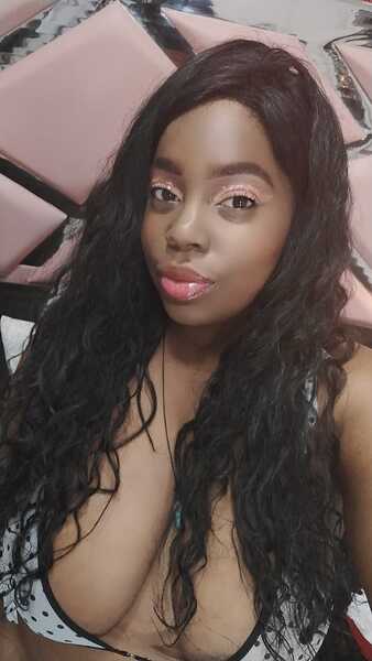 alhanamiller's profile picture