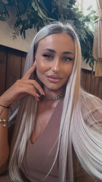 emaboom's profile picture