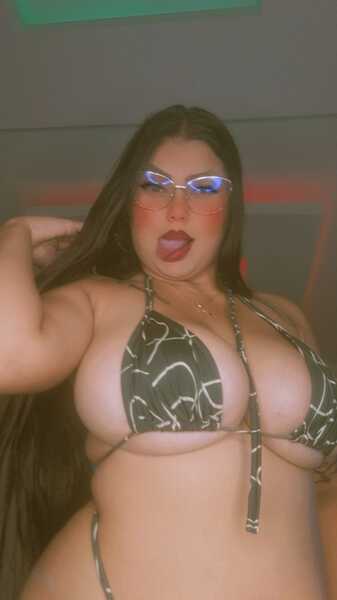 ValentinaBreats