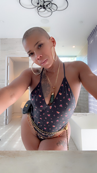 mistresssavannahlavoe from Jerkmate