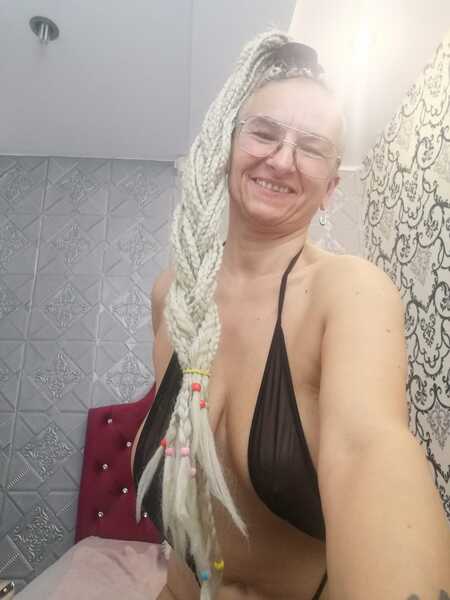 MilfDolores