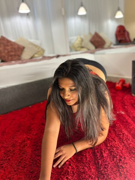 Maya_Noir
