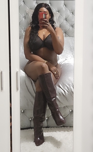 Ebony_Richards_x