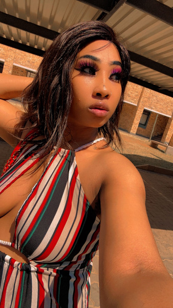 ebonyhotness's profile picture
