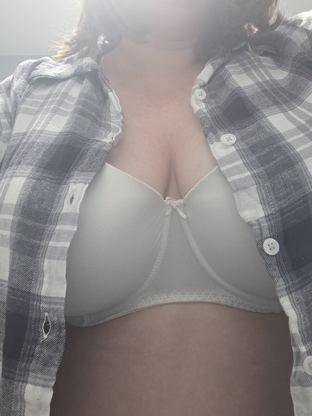 Curvy_Cate