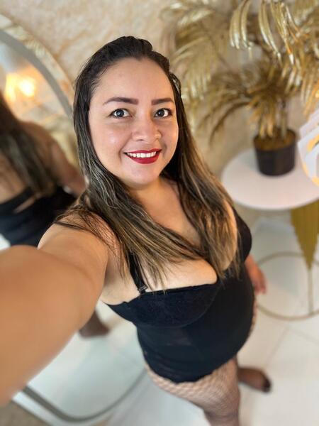 ALEXANDRA_MILF