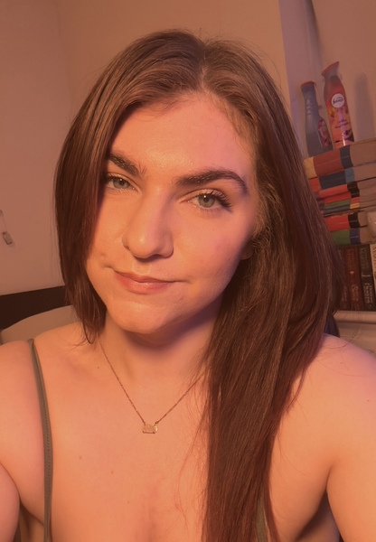 34HHGamerGirlHannah