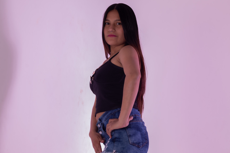 MelanieGates18