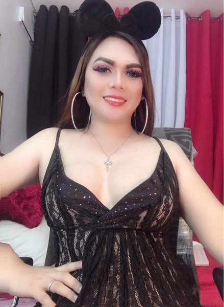ElegantJuicyELLA