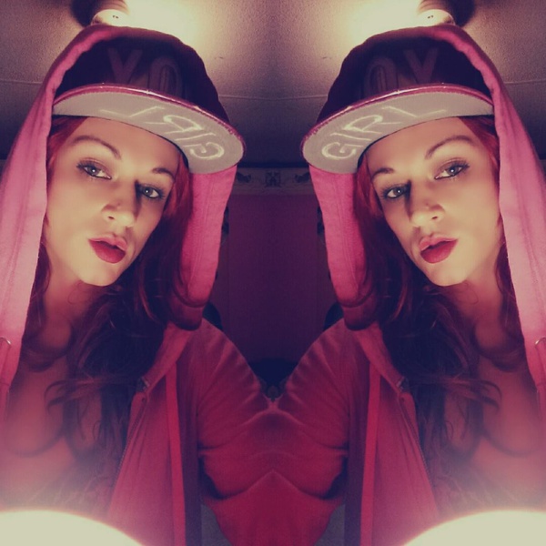 dahliasimone's profile picture
