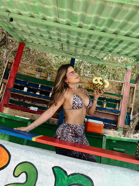 Nina_Steel