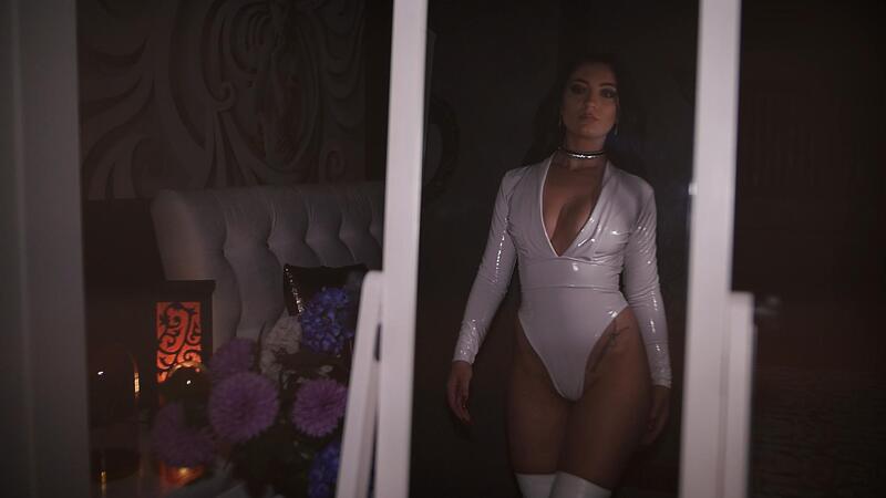 MiaBlackXO