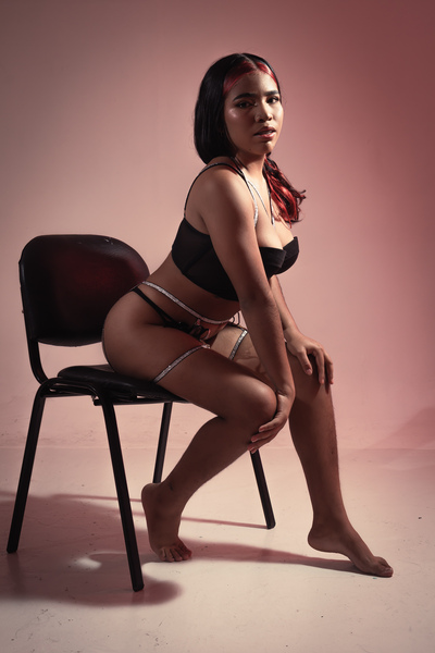 SalomeBrunette1999