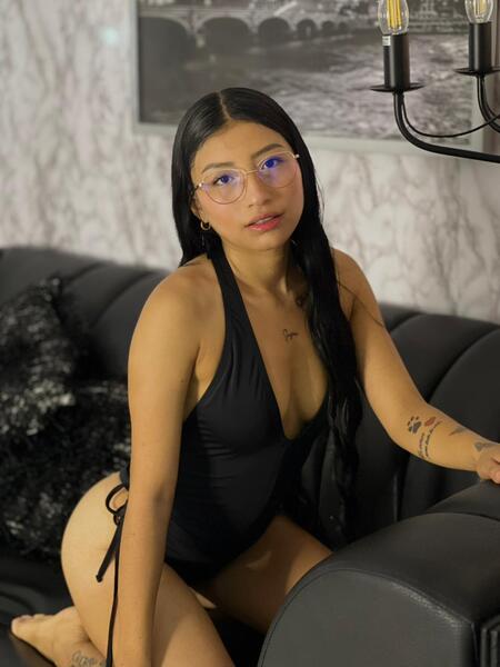 MADDIE_SKINNY