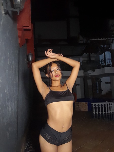 Annie_Slave