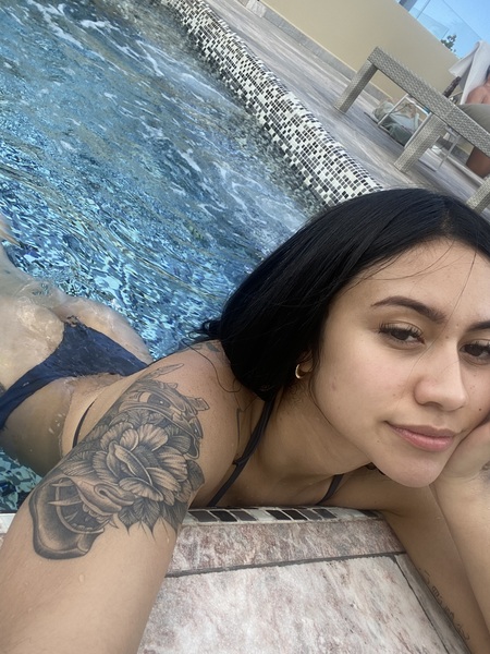 ninamonet's profile picture