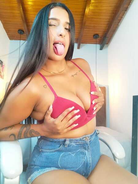 StefanyBlow23