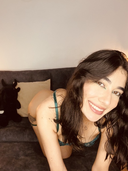 adelinejhoness