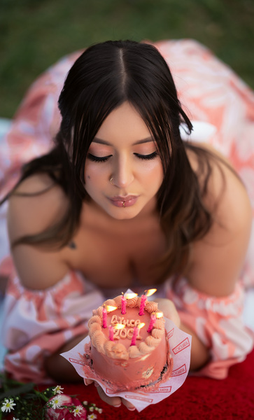 AnnieLeonii
