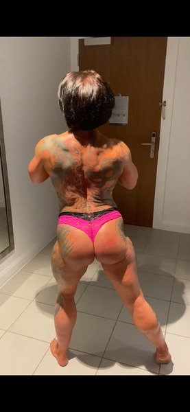 NiceMuscleGirlXZXZ