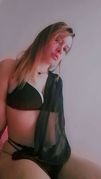 Lilly_Thompsonn