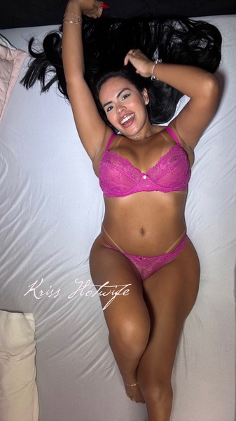 Krisshotwife