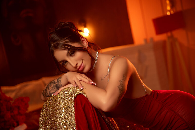 tara_red's profile picture