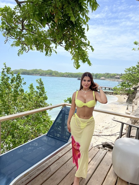 Nina_Steel
