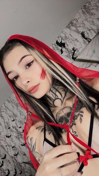 anikaamoon's profile picture