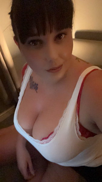 naughtybustymilfxxx's profile picture