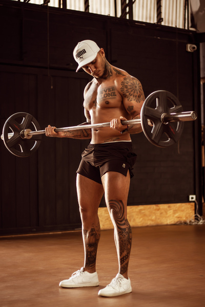 aron_strong