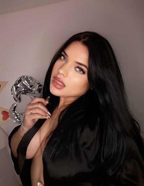 Lana_Rhose
