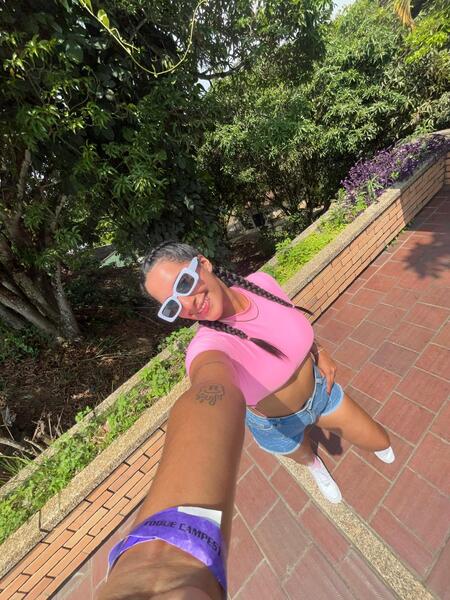 StefanyBlow23