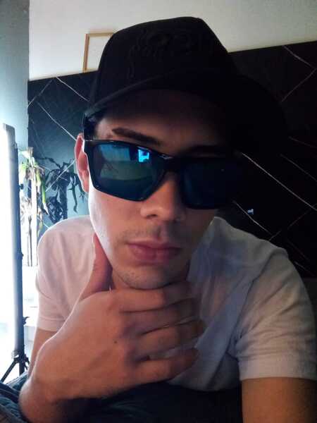 Alex900