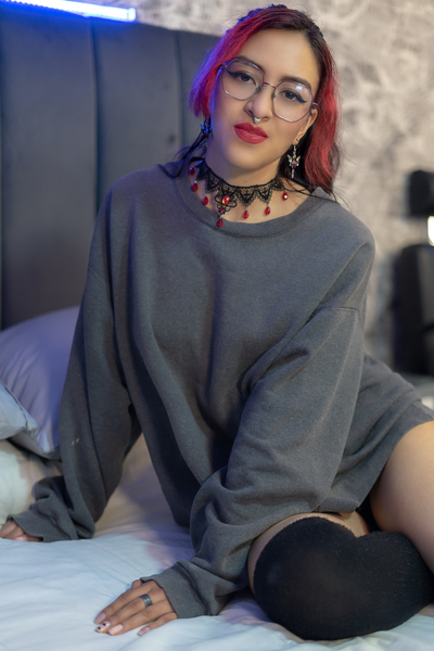 Alexa_Holmes
