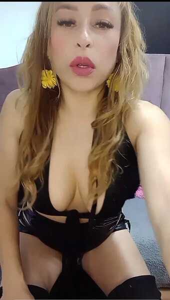 CoralSexy4812