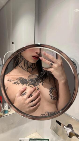 anikaamoon's profile picture