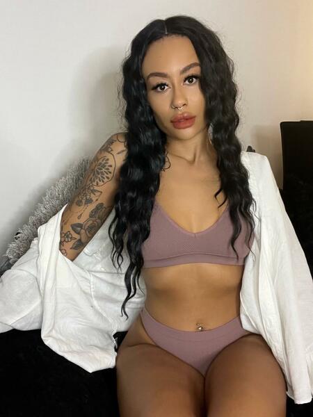 ebonyfoxxuk's profile picture