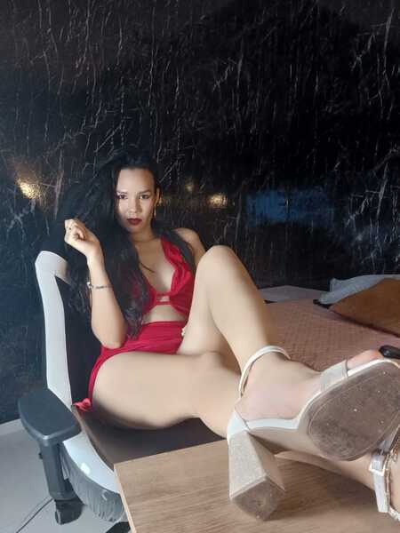 NICOLE_MILF