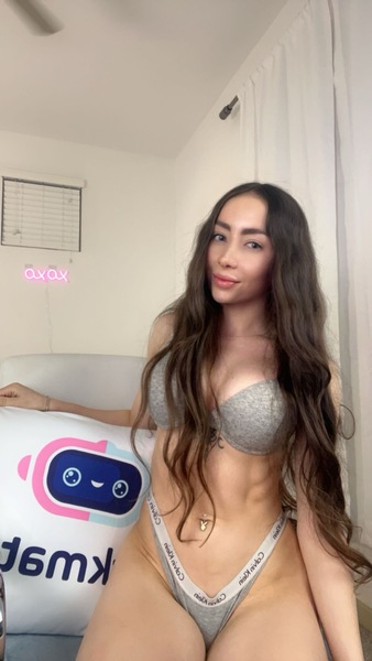 QueenChloeXO
